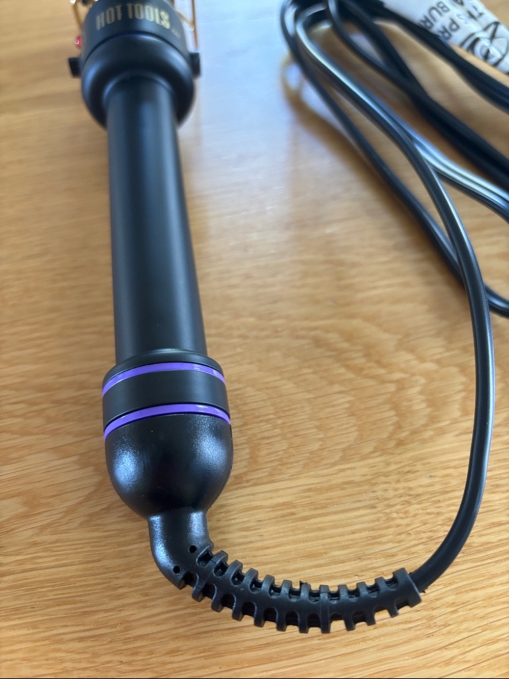 Hot Tools 1.25” Curling Iron - Picture 6 of 6
